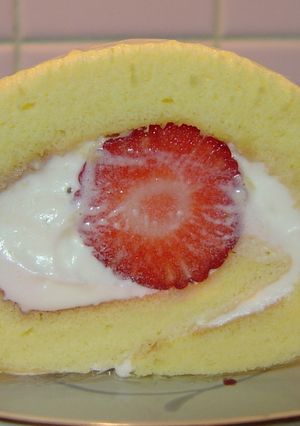 ＊わたしサイズ＊ふわっふわロールケーキ♪-レシピのメイン写真