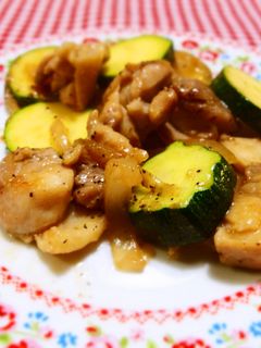 鶏肉とズッキーニの炒め物♪-レシピのメイン写真