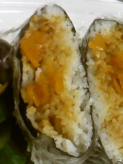 カレーと福神漬けで、おにぎらずが出来た♪-レシピのメイン写真