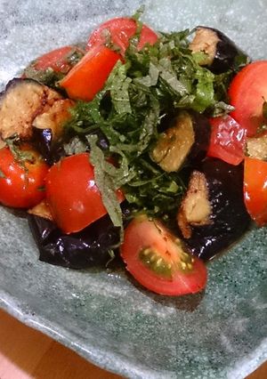 トマトと大葉でさっぱり☆揚げ茄子の煮浸し-レシピのメイン写真
