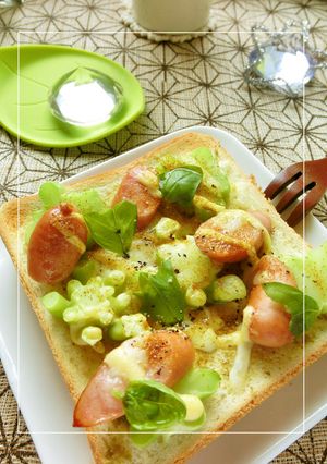 個性派★ブロ茎ウィンナーのカレートースト-レシピのメイン写真