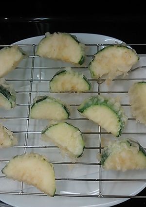 下味ついてるズッキーニの天ぷら-レシピのメイン写真