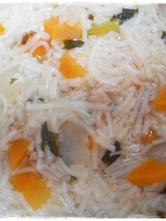 離乳食完了期 鶏ミンチほうれん草そうめん-レシピのメイン写真