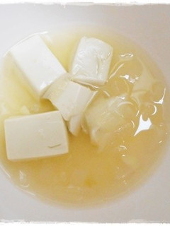 離乳食完了期 豆腐と玉ねぎのお味噌汁-レシピのメイン写真