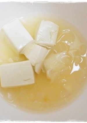 離乳食完了期　豆腐と玉ねぎのお味噌汁-レシピのメイン写真