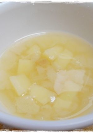 離乳食完了期　麩じゃがいも玉ねぎお味噌汁-レシピのメイン写真