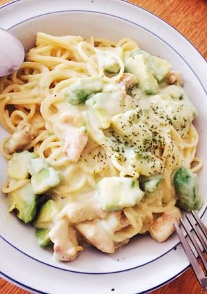 アボカドクリームパスタ-レシピのメイン写真