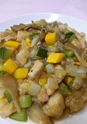 ご飯がすすむ！ズッキーニと鶏肉のうま炒め-レシピのメイン写真