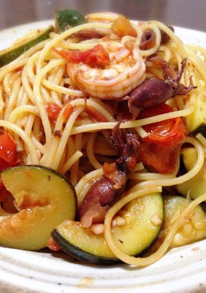 ホタルイカとズッキーニのトマトパスタ-レシピのメイン写真