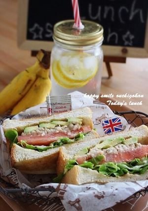 café風＊アボカドツナトマトサンド♪-レシピのメイン写真