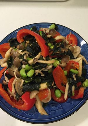夏野菜とワカメの梅炒め-レシピのメイン写真