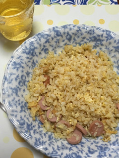 魚肉ソーセージ入り!アレンジチャーハン-レシピのメイン写真