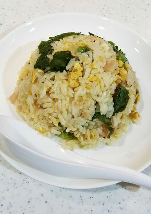 炊飯器で混ぜるだけ!簡単レタスチャーハン-レシピのメイン写真