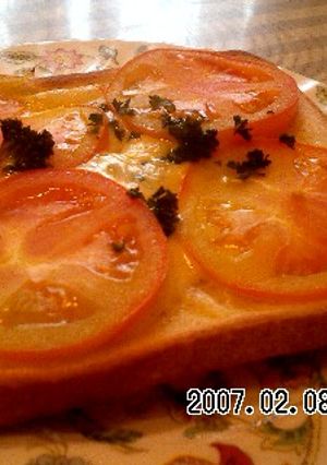 オリーブオイルでトマチーカリカリトースト-レシピのメイン写真