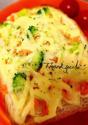 朝食やランチに！鮭フレークのトースト♡-レシピのメイン写真