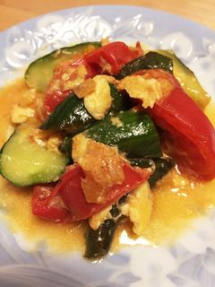 ご飯がススム!トマトときゅうりの卵炒め-レシピのメイン写真