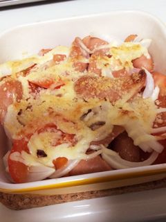簡単!トマトとウィンナーのオーブン焼き-レシピのメイン写真