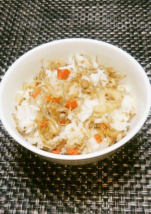 簡単!しらすと蓮根の混ぜご飯-レシピのメイン写真