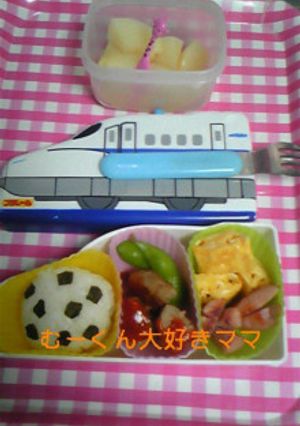年少~サッカーボール弁当-レシピのメイン写真