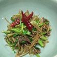 牛肉ごぼうセリのキンピラ