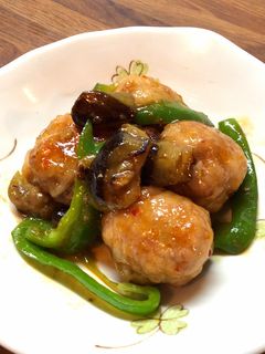 夏野菜と豚こまミートボールのピリ辛炒め-レシピのメイン写真