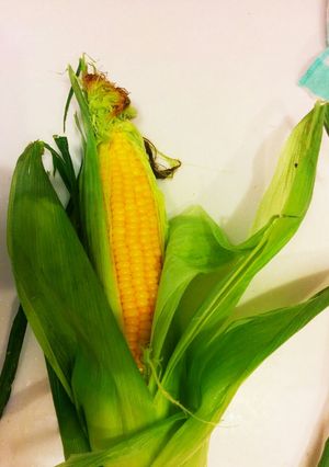ラップも不要！皮ごとレンジでとうもろこし-レシピのメイン写真