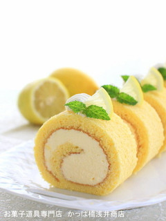キュンと甘酸っぱい♪レモンロールケーキ-レシピのメイン写真