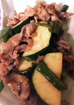 ズッキーニと豚肉炒め-レシピのメイン写真