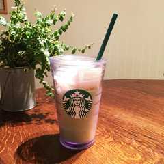 รูปของ おうちでスタバ気分♡簡単抹茶フラペチーノ
