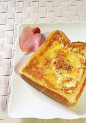 くりぬき食パンでハムチーズエッグトースト-レシピのメイン写真