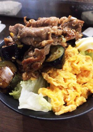 ズボラなガッツリ豚玉丼！-レシピのメイン写真
