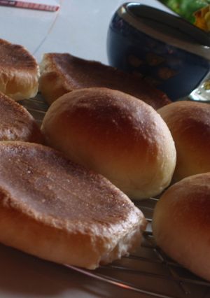 熱々を食べよう！にらパン＾＾激辛あり！！-レシピのメイン写真