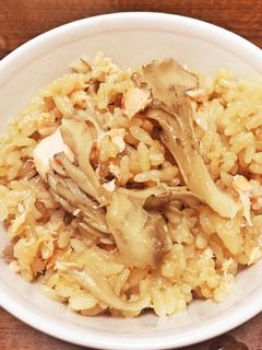 超簡単!鮭と舞茸の炊き込み御飯-レシピのメイン写真