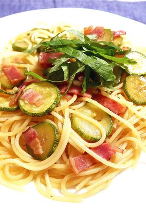 簡単！ズッキーニとベーコンの和風パスタ-レシピのメイン写真