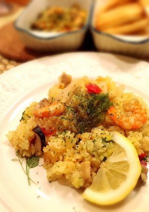 100円調味料使用★炊飯器で絶品パエリア-レシピのメイン写真