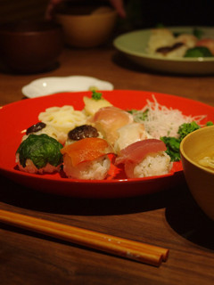 我が家の定番!昆布とじゃことゴマの寿司飯-レシピのメイン写真