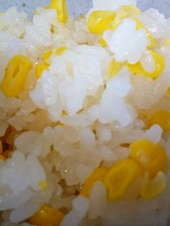 簡単☆おいしい☆とうもろこしご飯-レシピのメイン写真