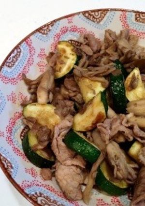 ズッキーニと豚肉とキノコのクミン炒め-レシピのメイン写真