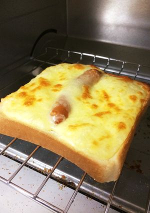 ウインナーチーズ盛り盛りトースト-レシピのメイン写真