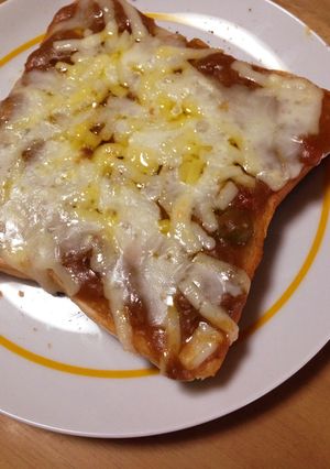 余ったカレーでカレーチーズトースト-レシピのメイン写真