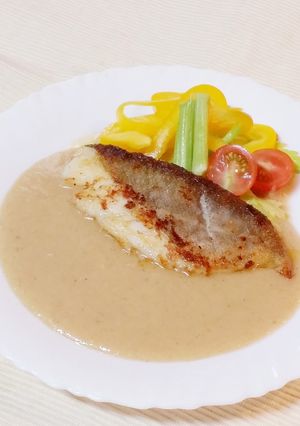 鱈のムニエルある物でヴァンブラン風ソース-レシピのメイン写真