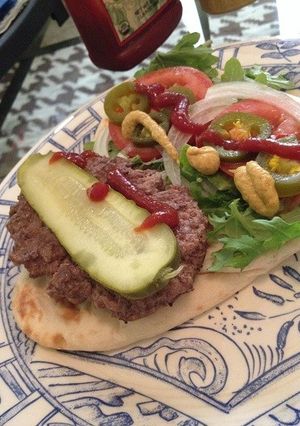 ナン　バーガー、偶然だけど大ヒット-レシピのメイン写真