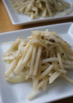 コールラビのアンチョビ炒め-レシピのメイン写真