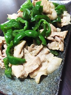 簡単!豚肉とピーマンの麺つゆさっぱり炒め-レシピのメイン写真