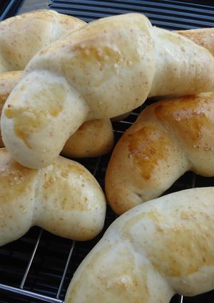 塩パン~全粒粉入りさくっと!-レシピのメイン写真