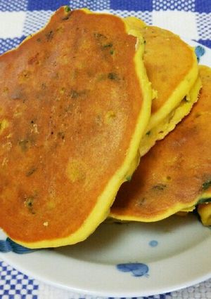 かぼちゃとほうれん草のおやつパンケーキ-レシピのメイン写真