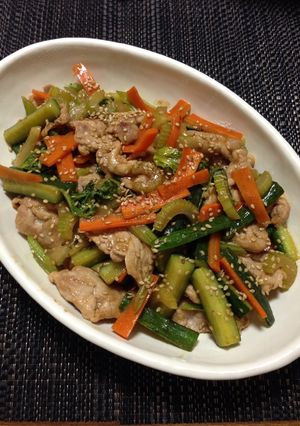 豚肉セロリきゅうりのオイスターソース炒め-レシピのメイン写真