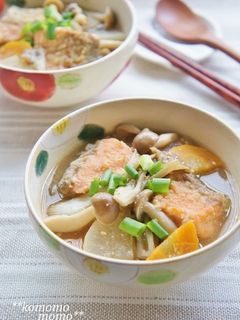 鮭・きのこ・根菜の◆和風ごま味噌スープ◆-レシピのメイン写真
