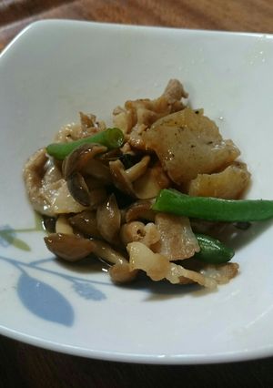 豚肉と大根とこんにゃくとしめじの煮物-レシピのメイン写真