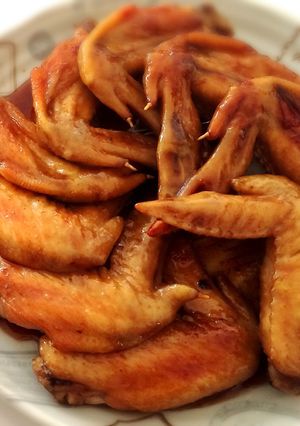 大皿で豪華に！手羽先の甘辛煮-レシピのメイン写真
